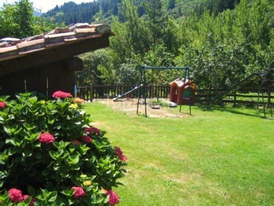 Viviendas El Barrio Cabezón de Liébana Eksteriør bilde